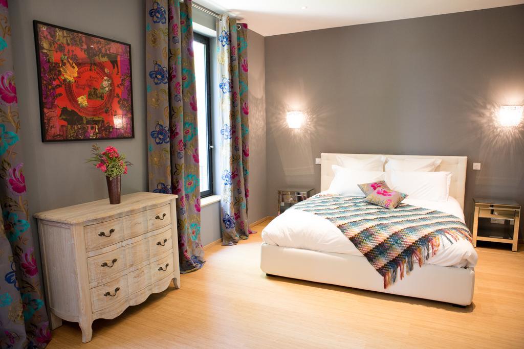 Domaine Du Prieure D'Estagel Hotel Сен-Жил-Кроа-дьо-Ви Екстериор снимка